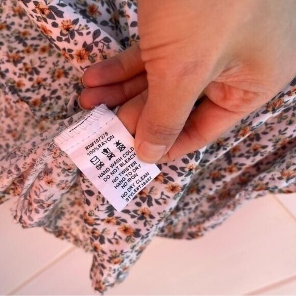 Floral Blouse with Crochet Details at Neckline Loose Fit Comfortable Size S - Picture 11 of 13